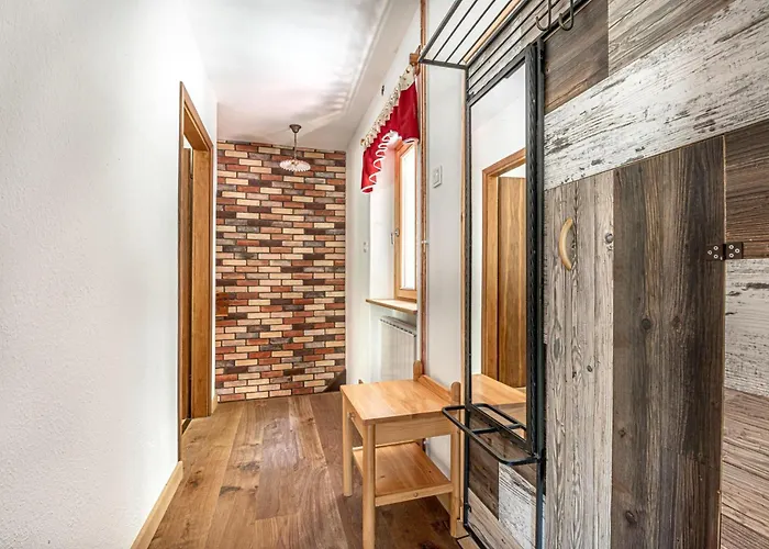 Dom wakacyjny House By The Stream - Happy