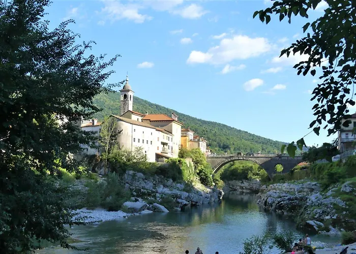 House By The Stream - Happy Dom wakacyjny Avce